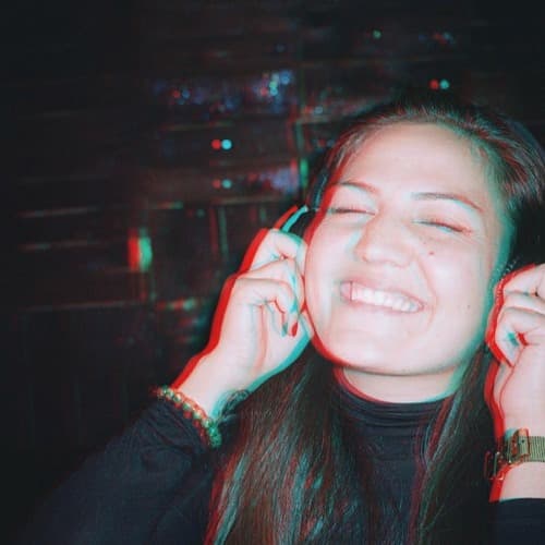 Mia Soriano portrait
