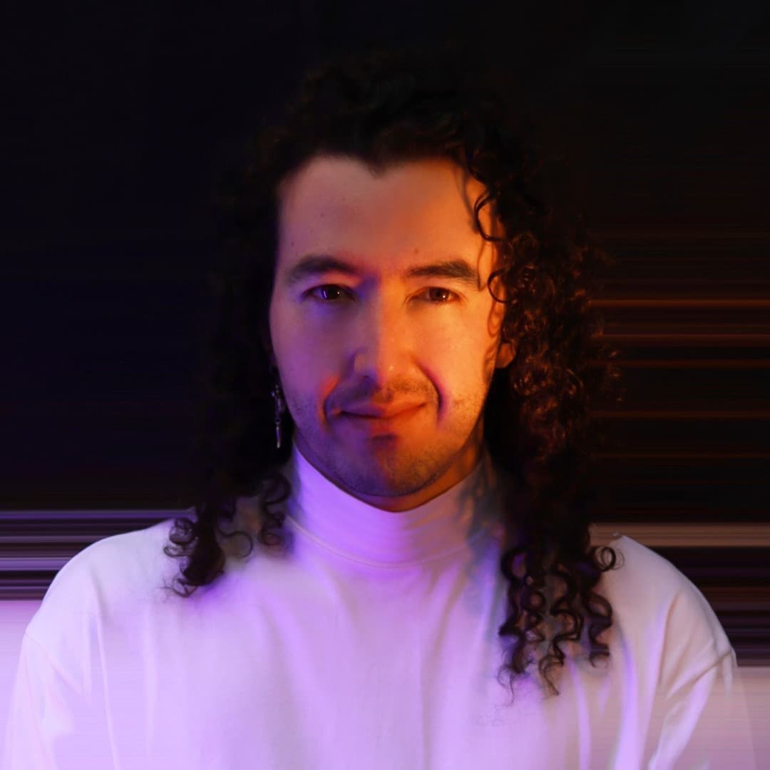 Julian Cardona Profile Image