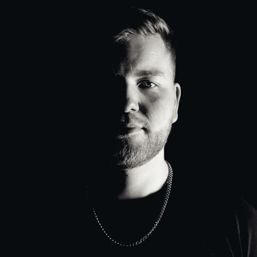 Davitte portrait
