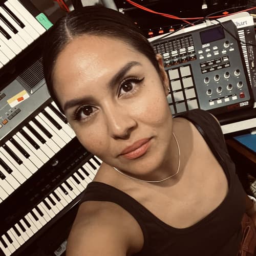Leonie Leon Profile Image