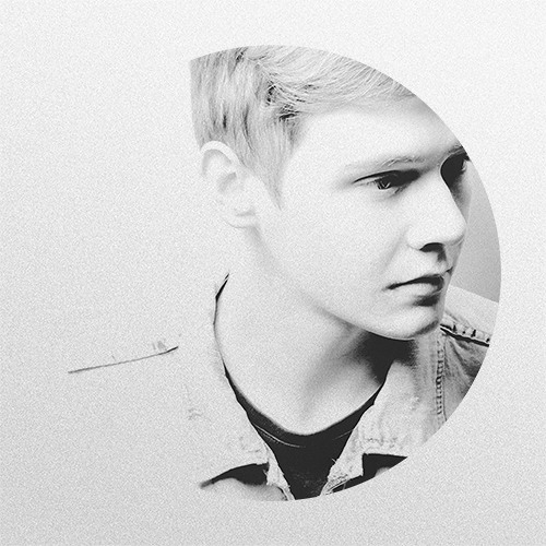 Portrait of VALENT.