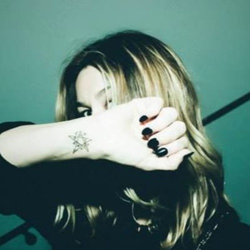 Portrait of Heidi Lawden