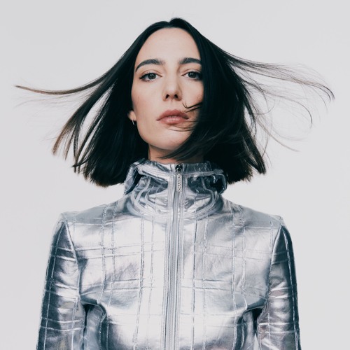 Portrait of Amelie Lens