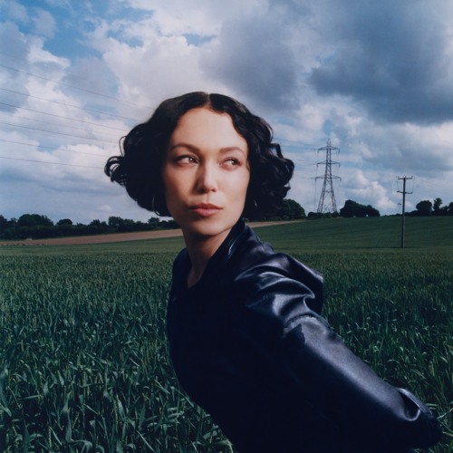 Portrait of Kelly Lee Owens