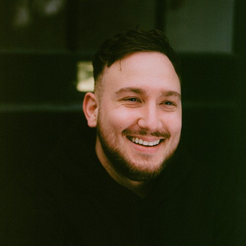 Portrait of ADMNTi