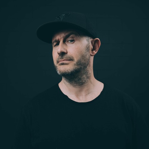 Portrait of DJ Oliver