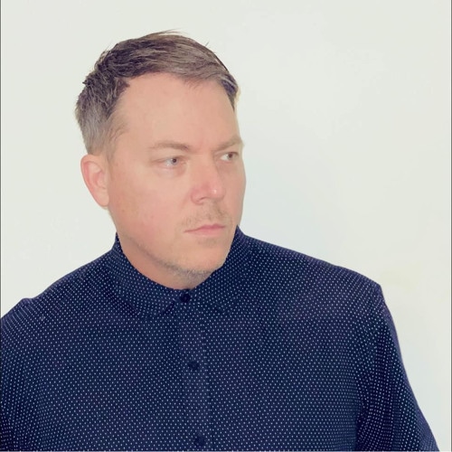 Portrait of Sean Thomas