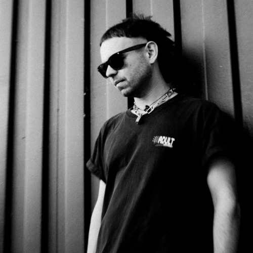 Portrait of Click | Click