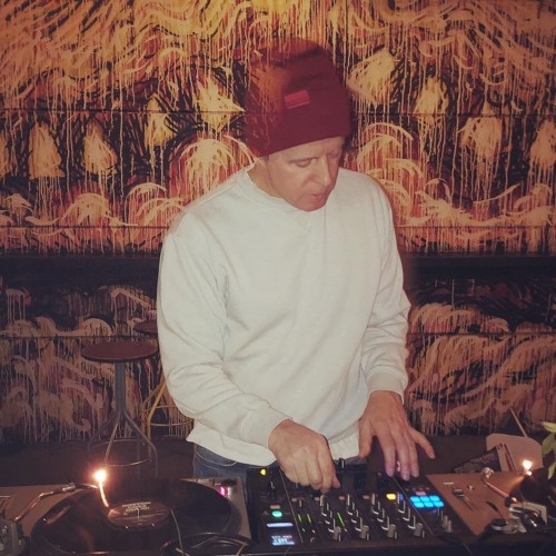 Portrait of DJ SWELLA