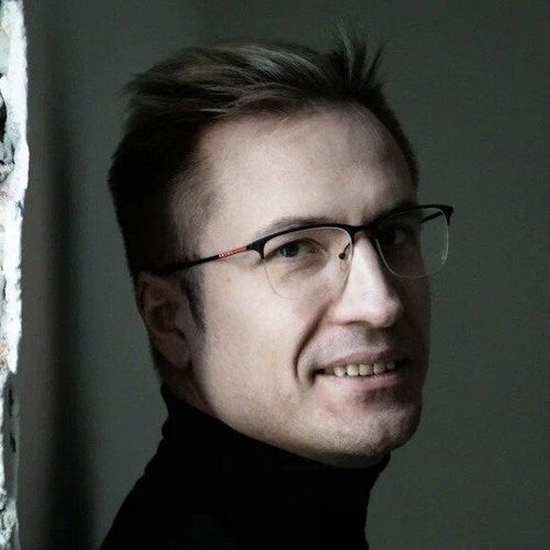 Portrait of Vladis Cue